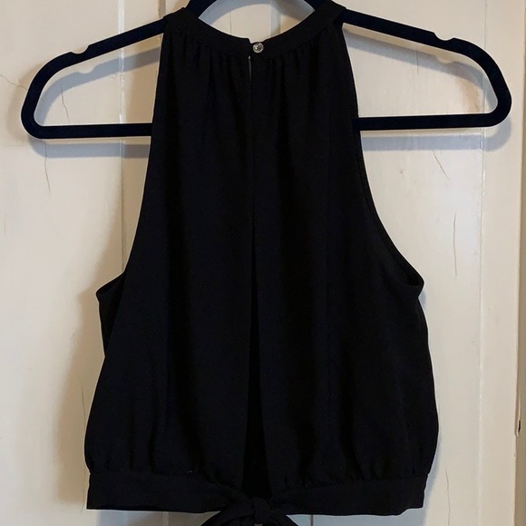 Wilfred Sleeveless Blouse with Halter Type fit - Picture 3 of 3